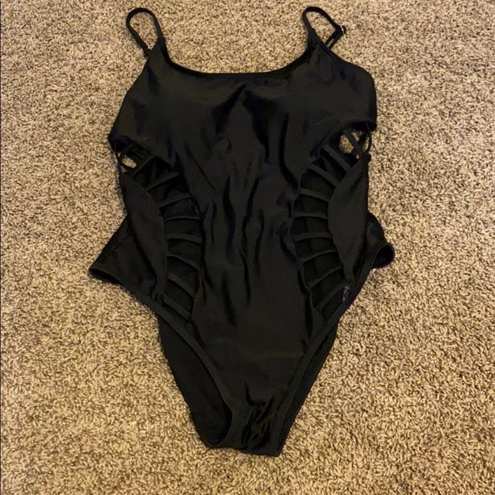Cutout black swimsuit
